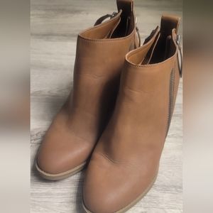 Dolce Vita ankle boot *size 10
